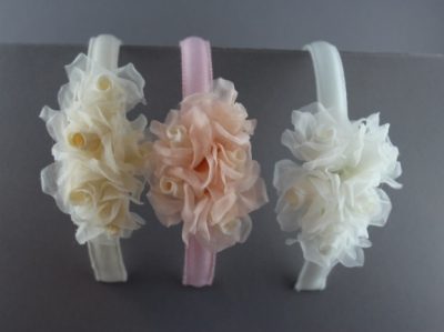 Cerchietto con 5 boccioli di roselline in voile BSC-613