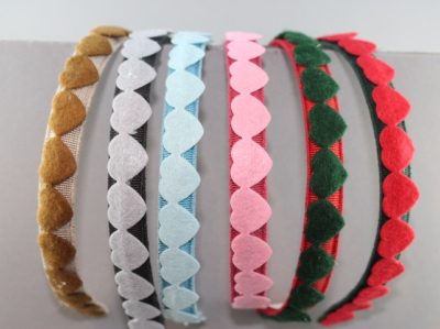 Cerchietto con striscia di cuoricini BSW-718