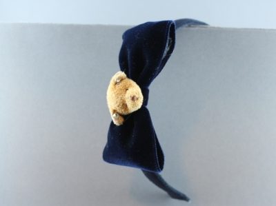 Cerchietto con fiocco in velluto con orsetto BSW-735