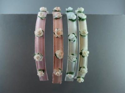 Cerchietto con 9 roselline piccole coroncina con foglia verde BSC-805