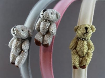 Cerchietto con orsetto metal con collare di strass BSS-837