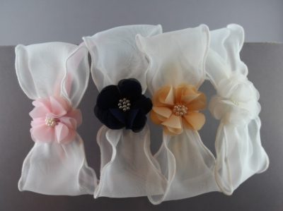 Cerchietto con Fiocco in organza con fiore in chiffon con perline BSC-912