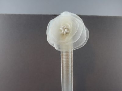 Cerchietto con fiore in chiffon e perline BSC-88